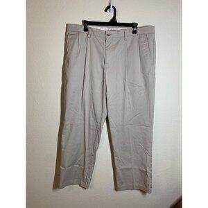 Dockers Classic Fit Chinos Khakis Men's Size 38x30 Golf Pants Pleated Casual
